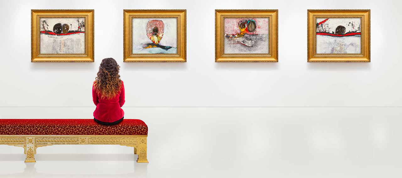 young woman visits an art gallery