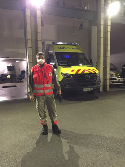 Nicolas Destouesse, member of the Risk Engineering team has been mobilized by the French Emergency Medical Service to provide first aid to people proven or suspected to be affected by the COVID-19 and to bring them to the hospital if needed. 