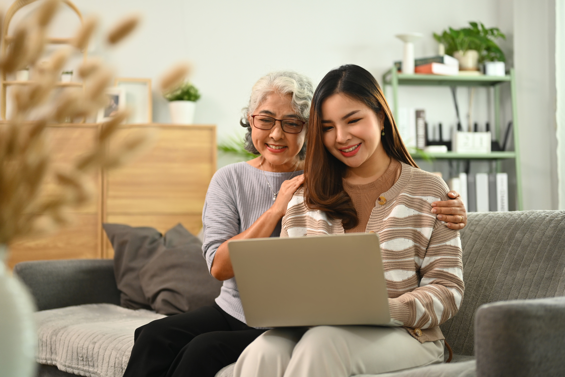 ประกันสุขภาพผู้สูงอายุ, ภาวะเหงาในผู้สูงวัย, ดูแลสุขภาพใจคุณแม่