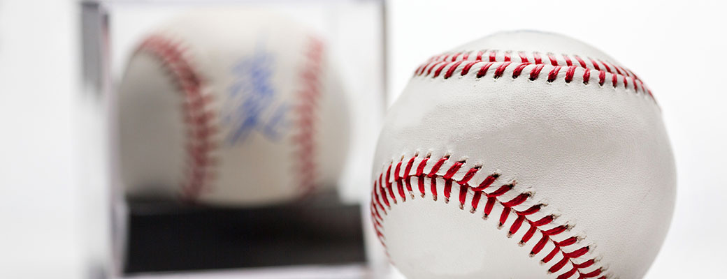 collector baseball in case