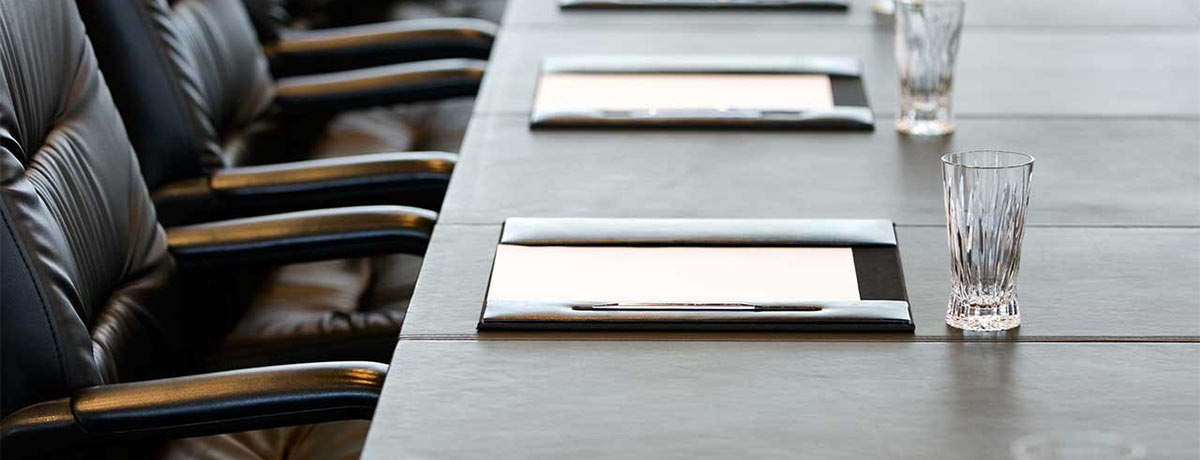 row-of-classical-columns