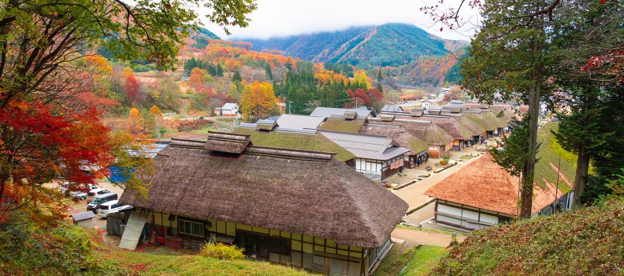 women making traditional tea