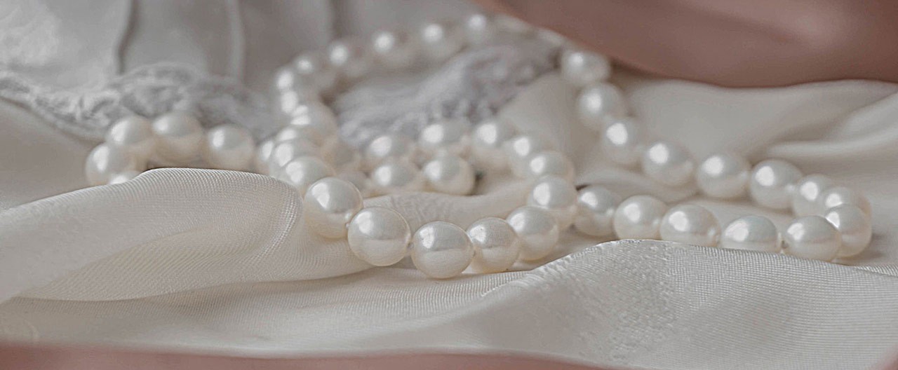 jewelry with pearls